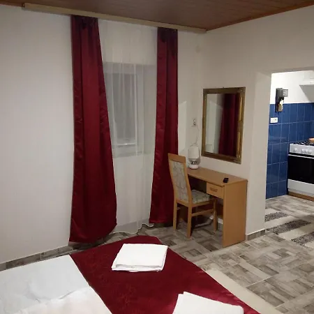 Bed & Breakfast Eva Panzio Pecs